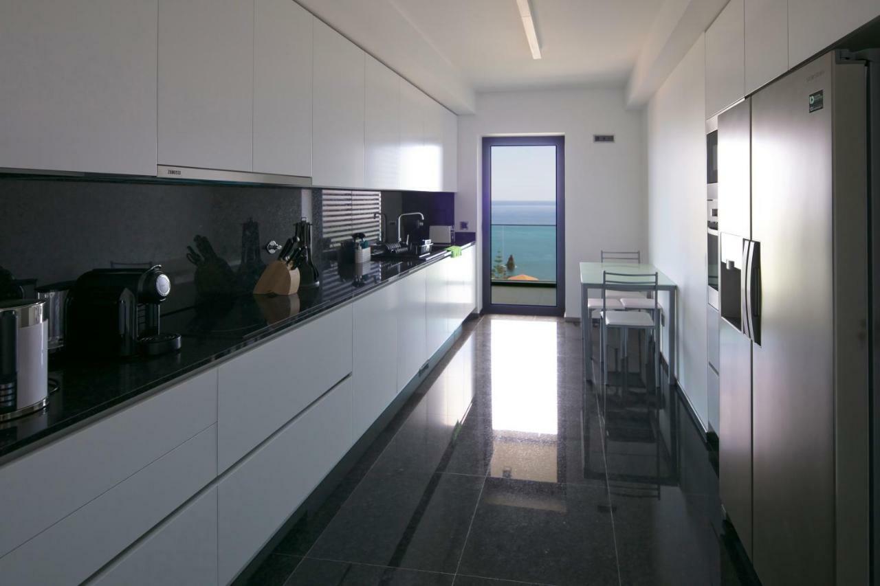 Spacious Luxury Holiday Apartment With A Great View, Funchal, Free Wifi And Parking Extérieur photo